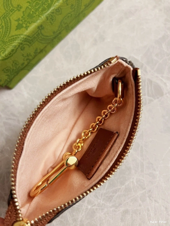 Hyper Peter GG matelassé Marmont case Gucci key 0811